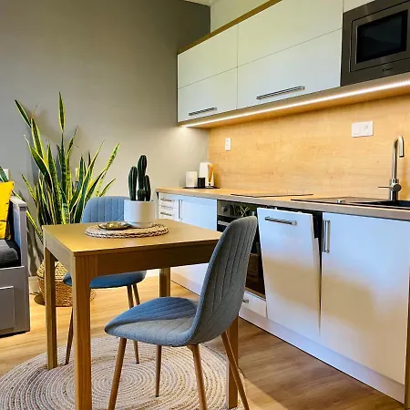 Myslbekova 16 Apartman