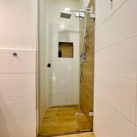 Myslbekova 16 * Ostrava